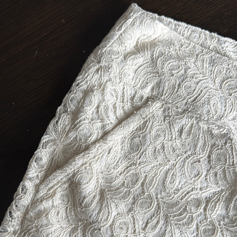 High Waist Cream Lace Summer Shorts - Picture 3 of 4